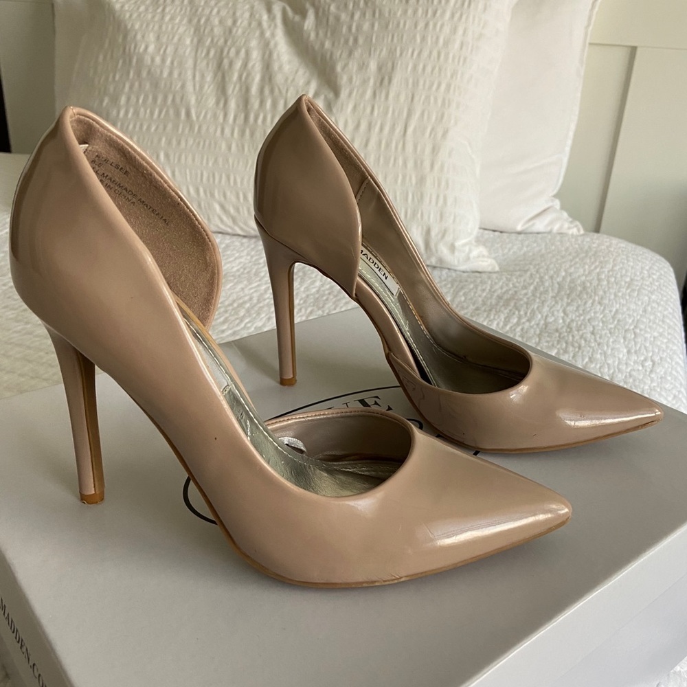 NUDE Steve Madden Pullsee PUMPS/HEELS